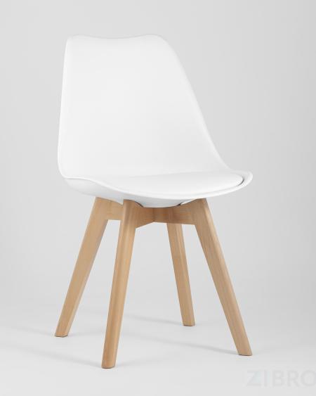 Eames DST, диаметр стола 80 см, 3 стула Frankfurt белые