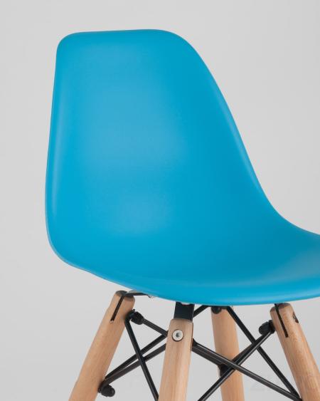Комплект мебели детский стол Eames белый, 3 стула голубые