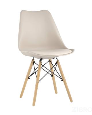 Стул Eames Soft бежевый обеденный сиденье экокожа ножки из массива бука