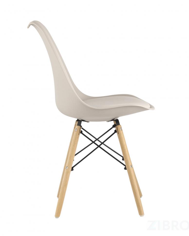 Стул Eames Soft бежевый обеденный сиденье экокожа ножки из массива бука