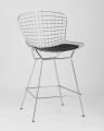 с низкой спинкой Bertoia хромированный металл с черной подушкой из экокожи