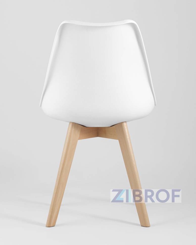 Eames DST, диаметр стола 80 см, 3 стула Frankfurt белые