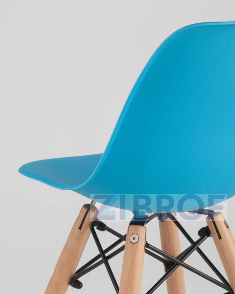 Комплект мебели детский Eames,стол и 1 голубой стул