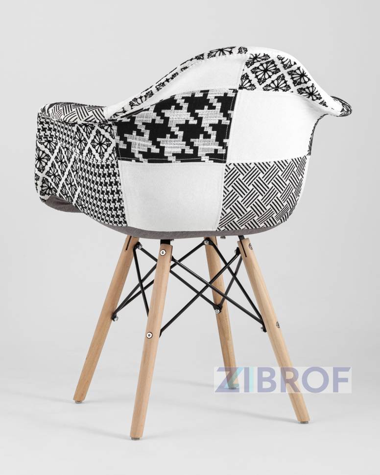 Обеденная группа стол Rondo раскладной 100-135*100 см белый, 4 кресла Eames пэчворк черно-белые