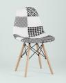 Обеденная группа стол Rondo раскладной 100-135*100 см белый, стулья Eames пэчворк черно-белые